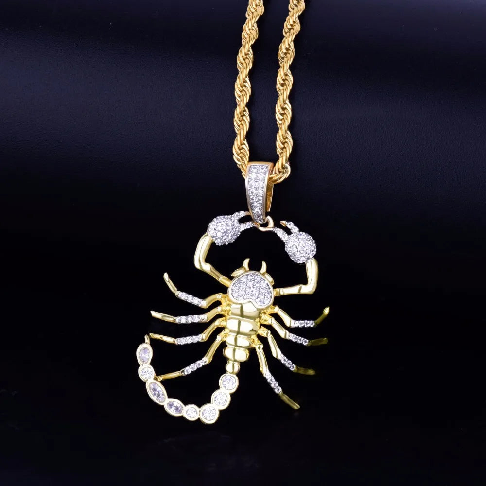 Scorpion du Nil – Pendentif Or & Diamants