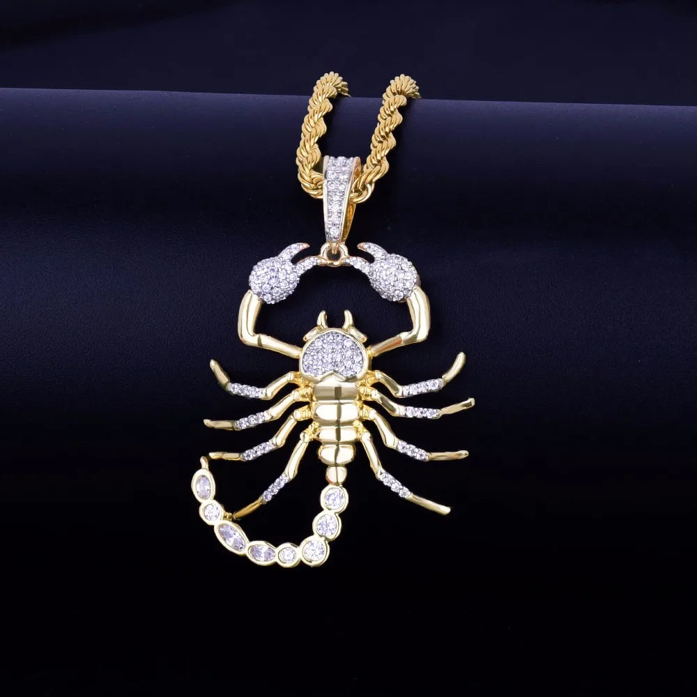 Scorpion du Nil – Pendentif Or & Diamants