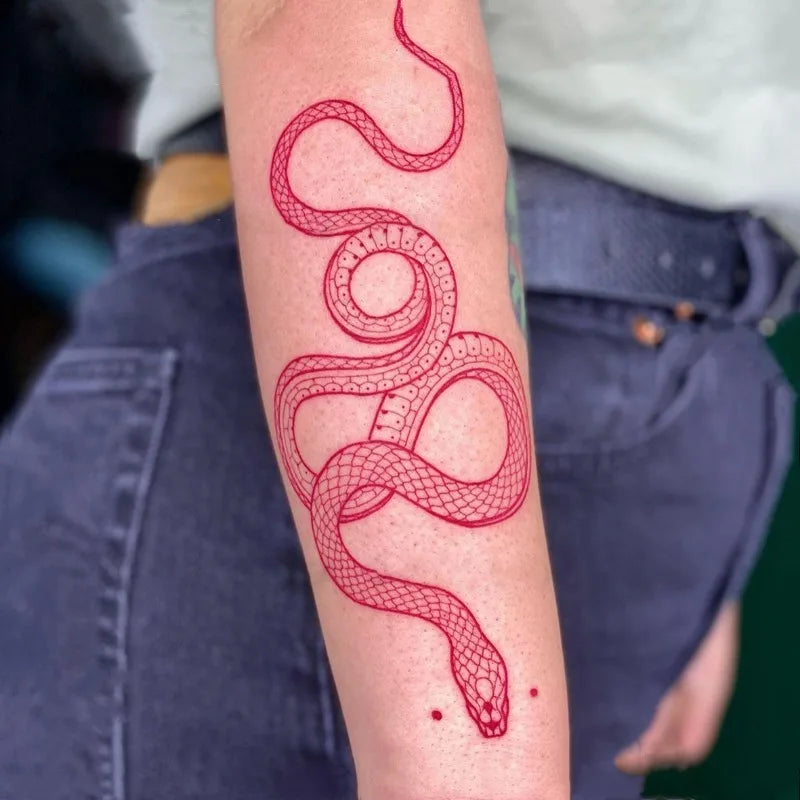 Tatouage serpent rouge