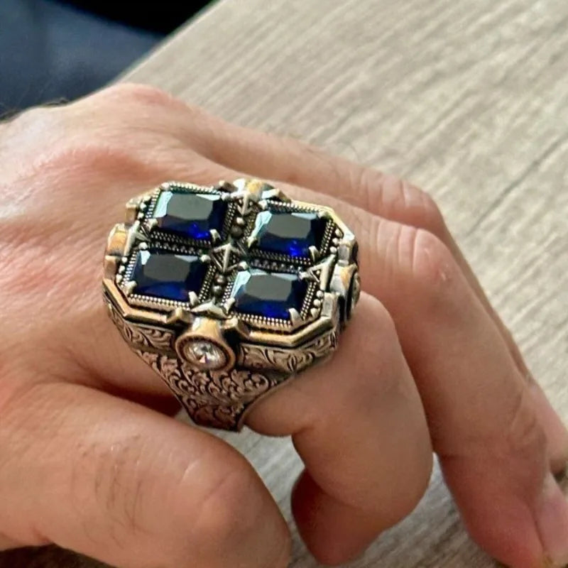 Bague Totem Sculptée aux Pierres Bleues – Héritage