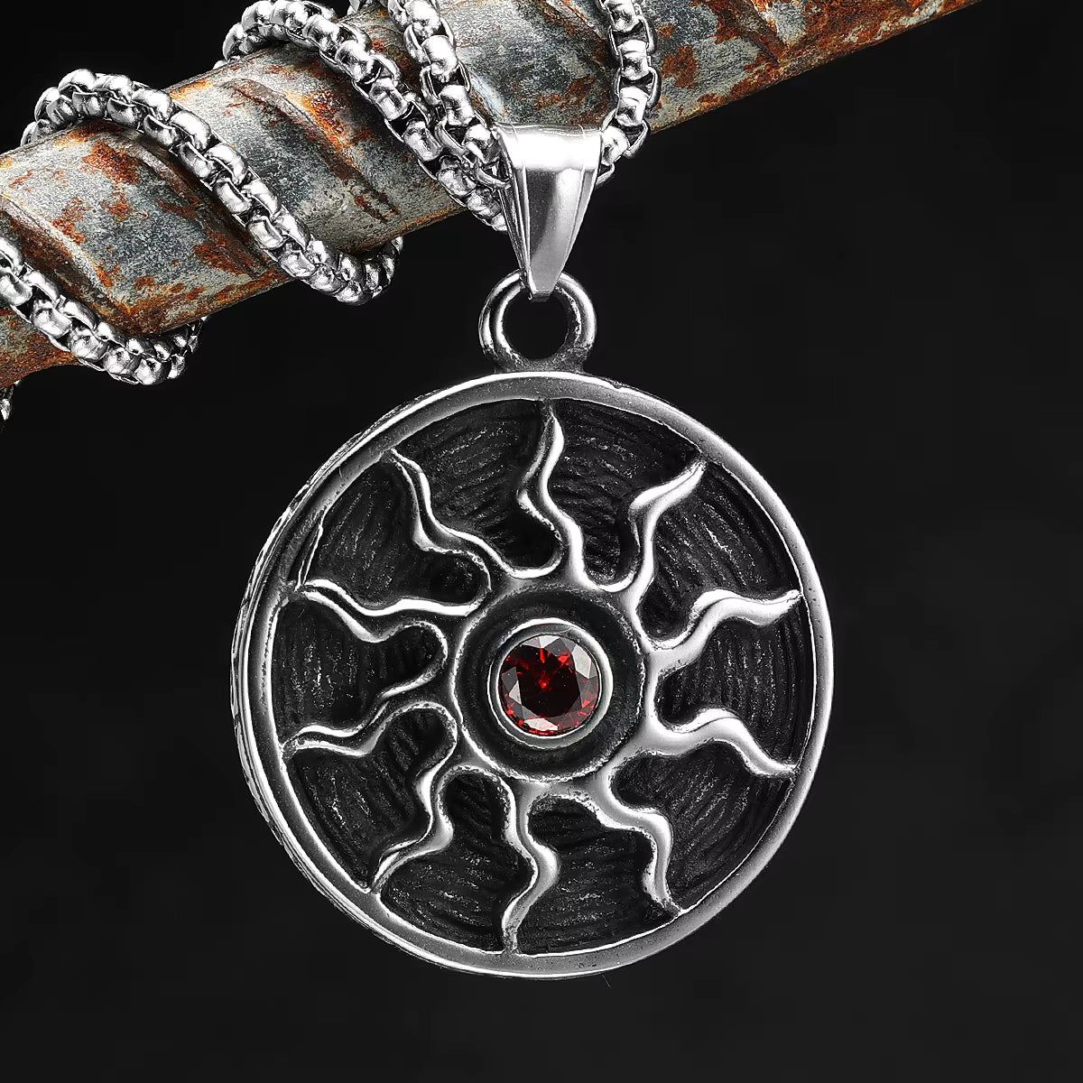 Amulette Dieu Rê en chaine