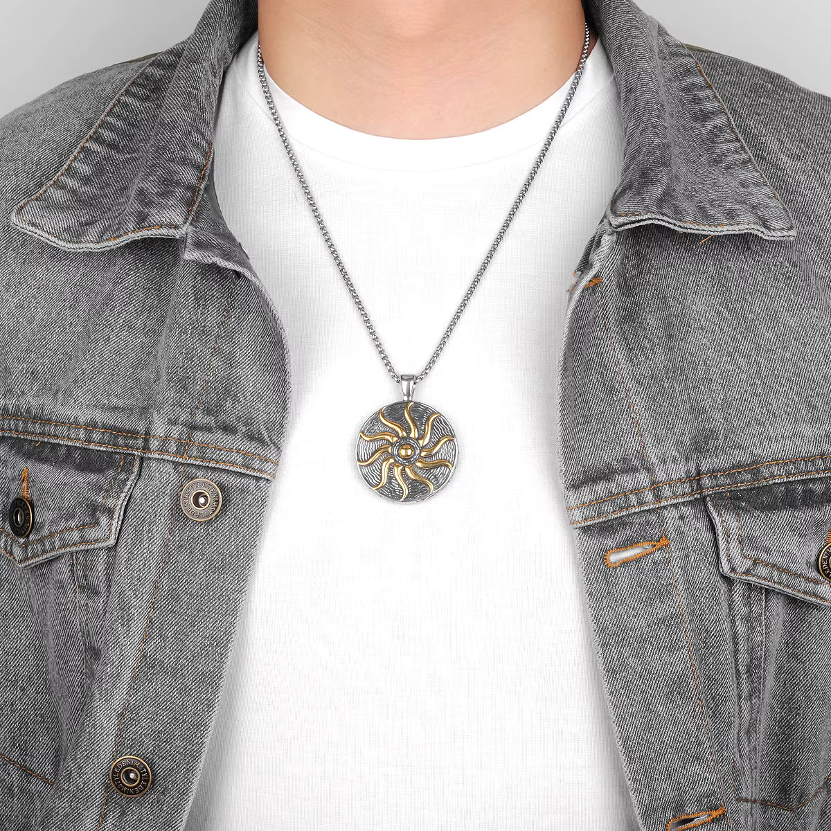 Amulette Dieu Rê en chaine