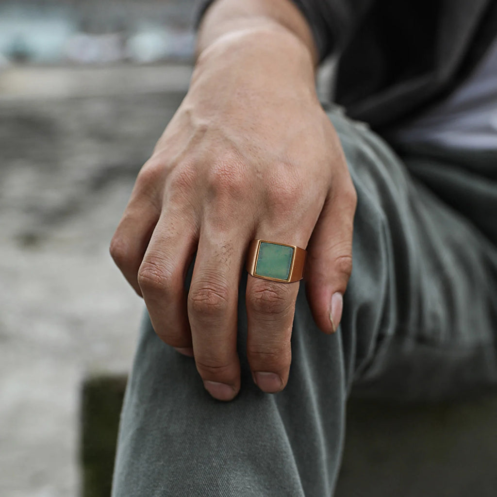 Bague en pierre verte