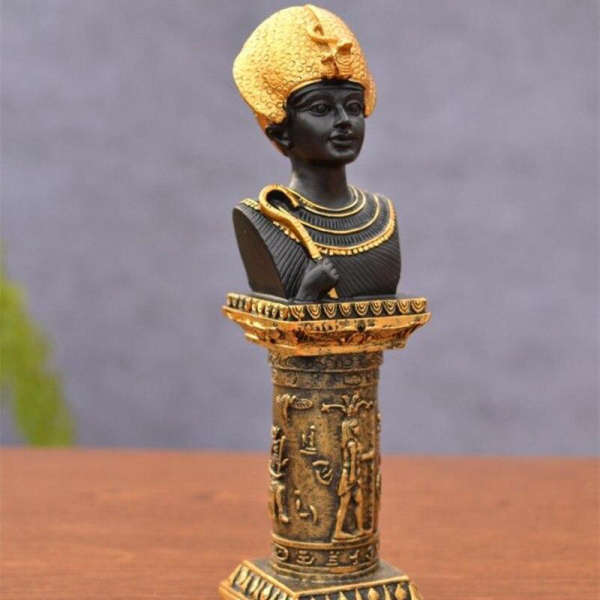 estatua egipcia<br> Faraón Akenatón y Nefertiti