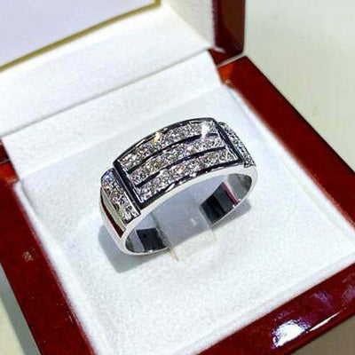 Anillo de compromiso con el dios Amón