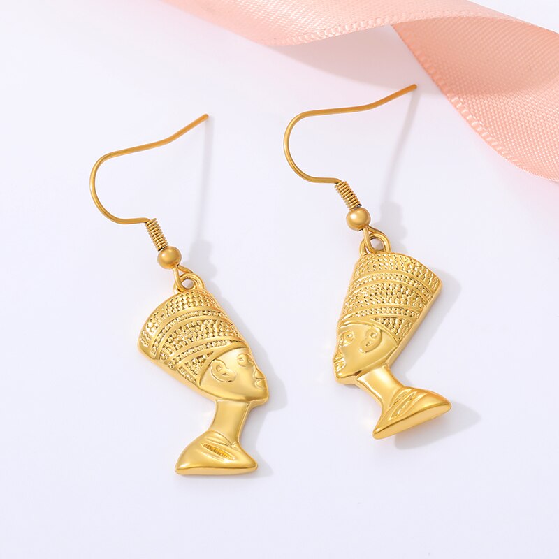 cojín con símbolos egipcios<br> Nefertiti