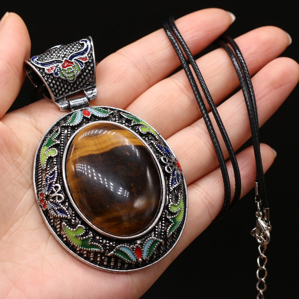 Collier ovale antique