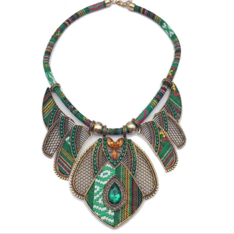 Collier plastron Ethnique Vert