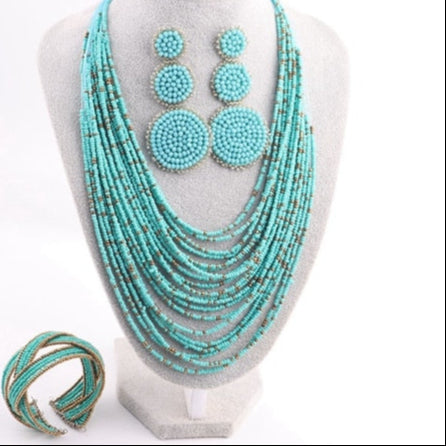 Collier plastron nature et perlé