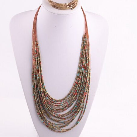 Collier plastron nature et perlé