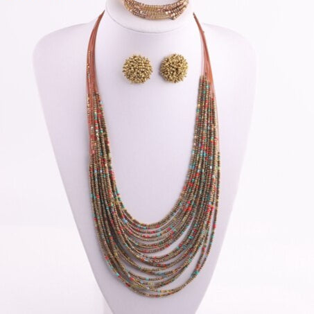 Collier plastron nature et perlé
