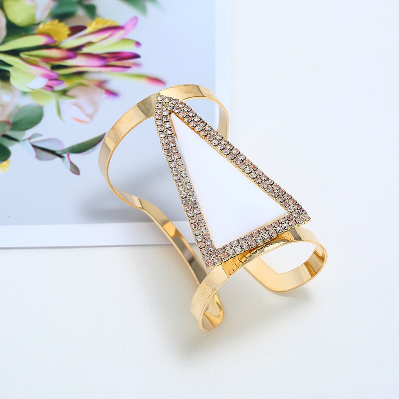 Collier en plastron 4 couleurs Maximun