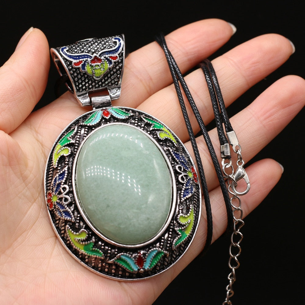Collier ovale antique