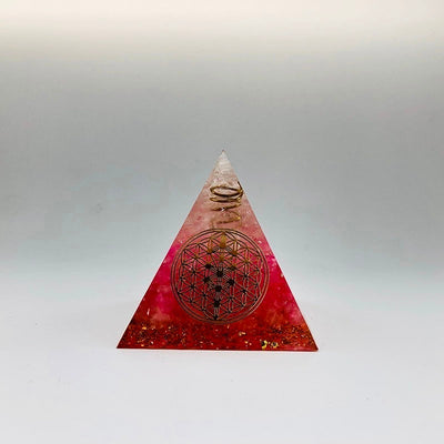 Pirámide de orgonita<br> rosa relajante