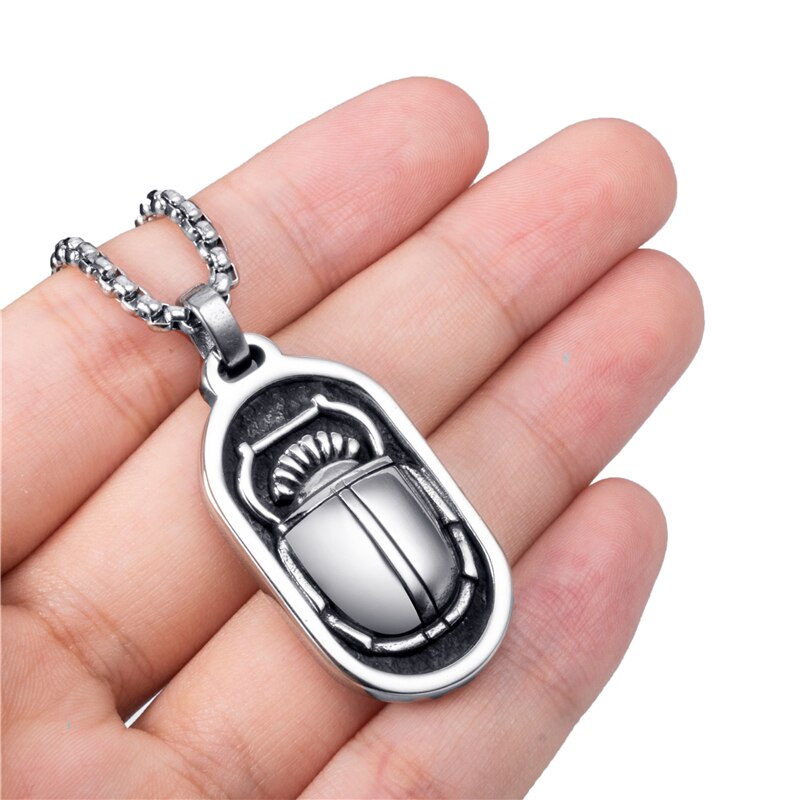 Collier Pendentif Égyptien – Scarabée & Œil d’Horus