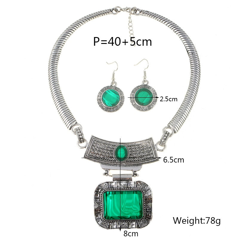 Collier en plastron 4 couleurs Maximun