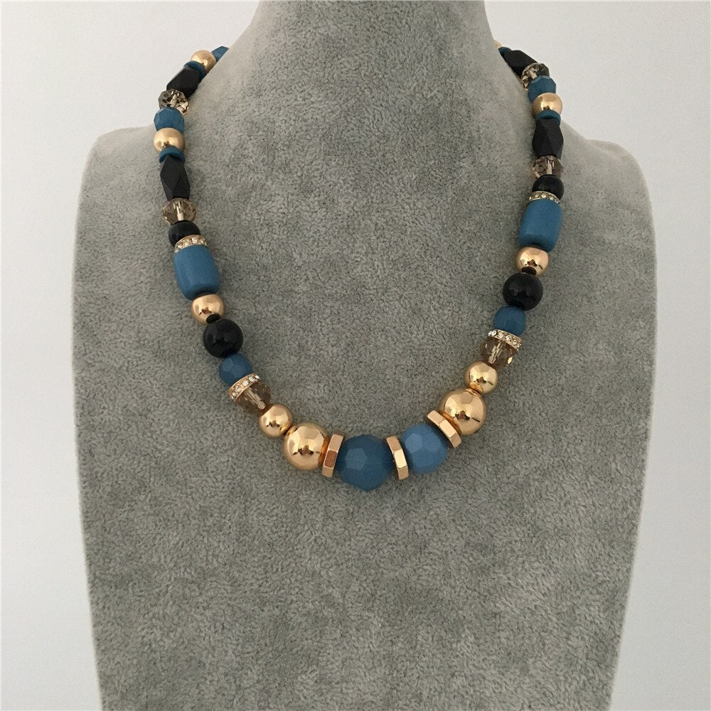 Collier de plaisance en pierre bleue