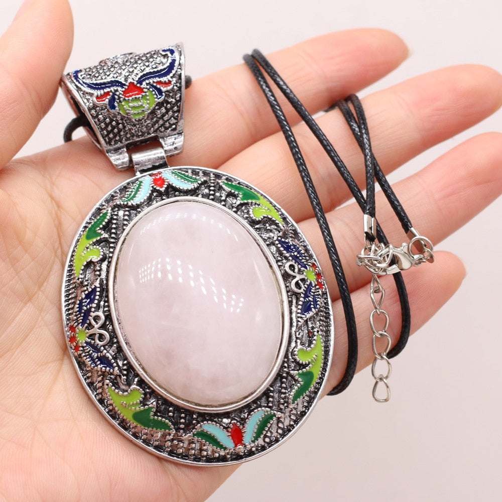 Collier ovale antique