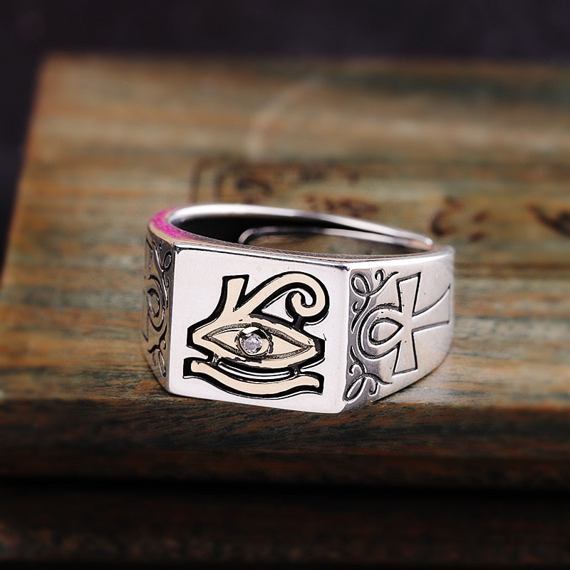 Bague Rétro Égyptienne – Œil d’Horus & Croix Ankh