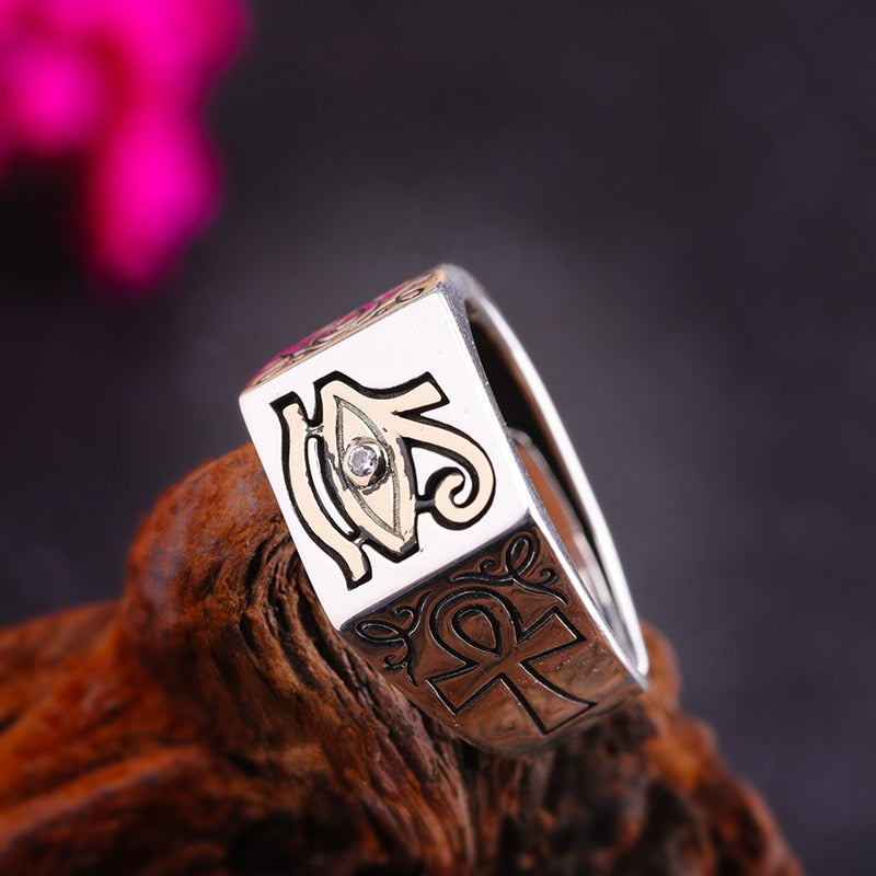 Bague Rétro Égyptienne – Œil d’Horus & Croix Ankh